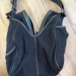 HOGAN black shoulder bag with contrast stitching